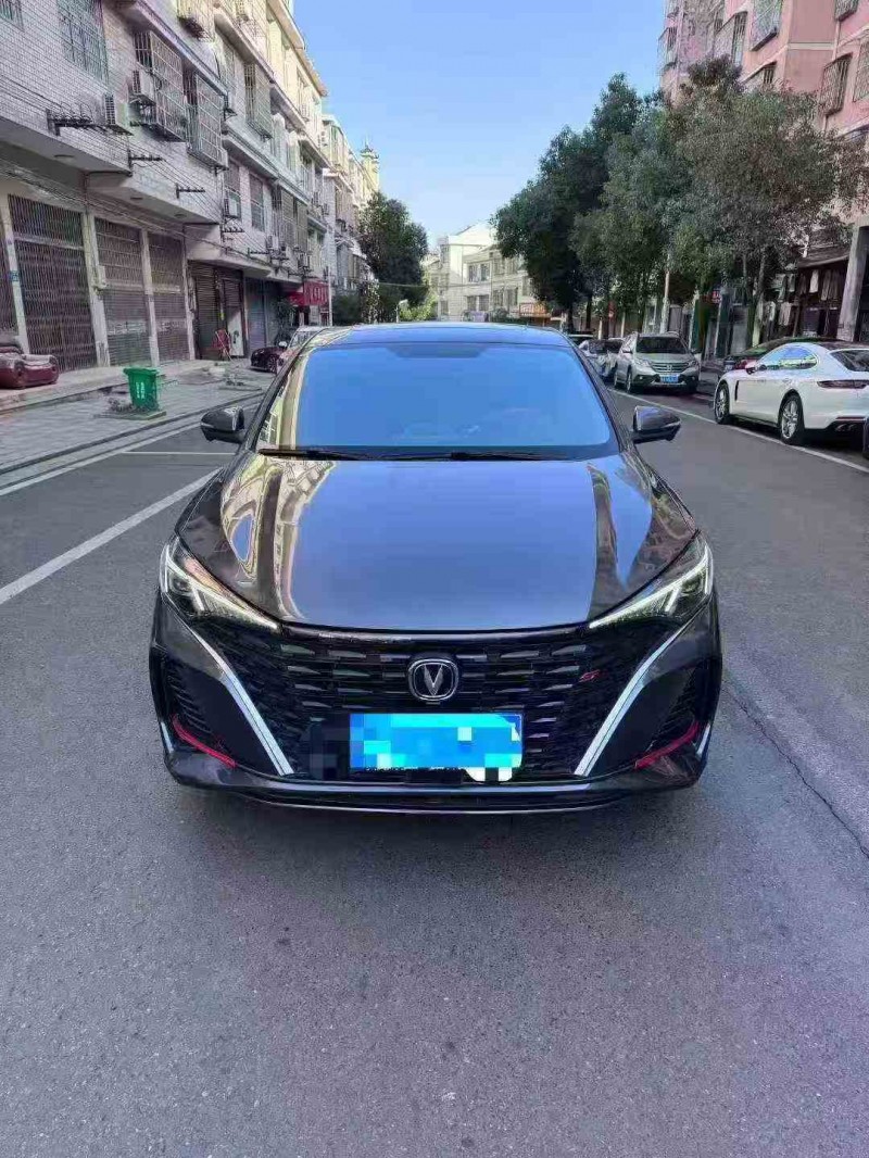 衡阳23年长安汽车逸动1