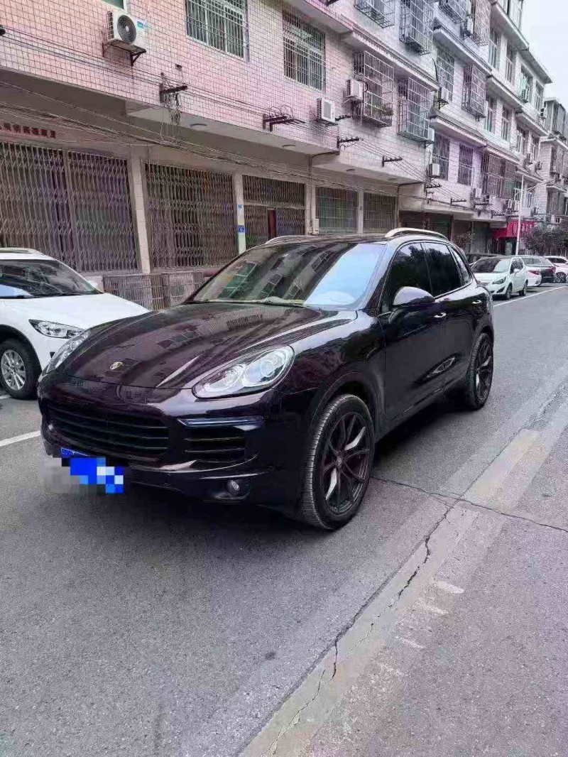 张家界18年保时捷卡宴2