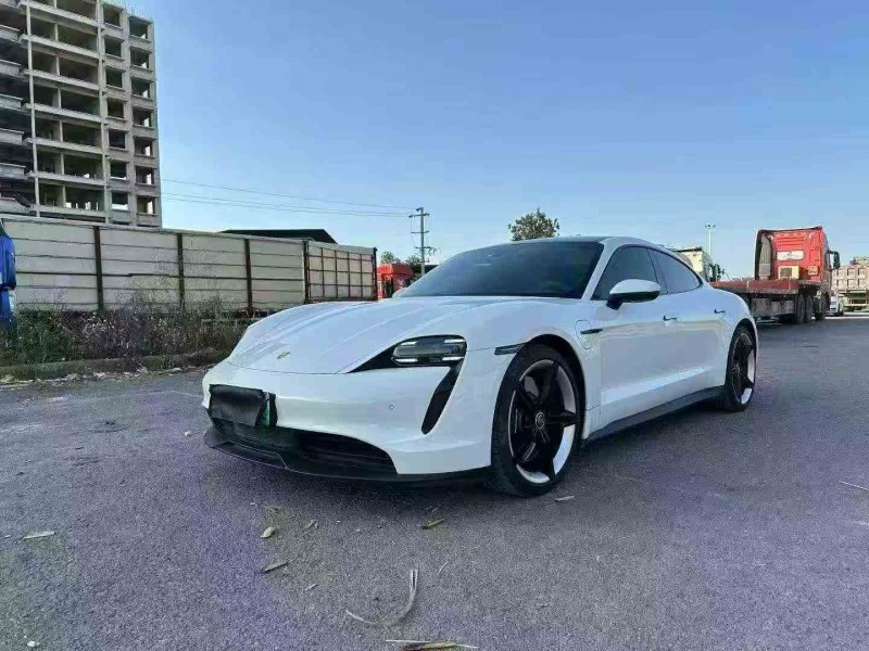 玉林21年保时捷Taycan2