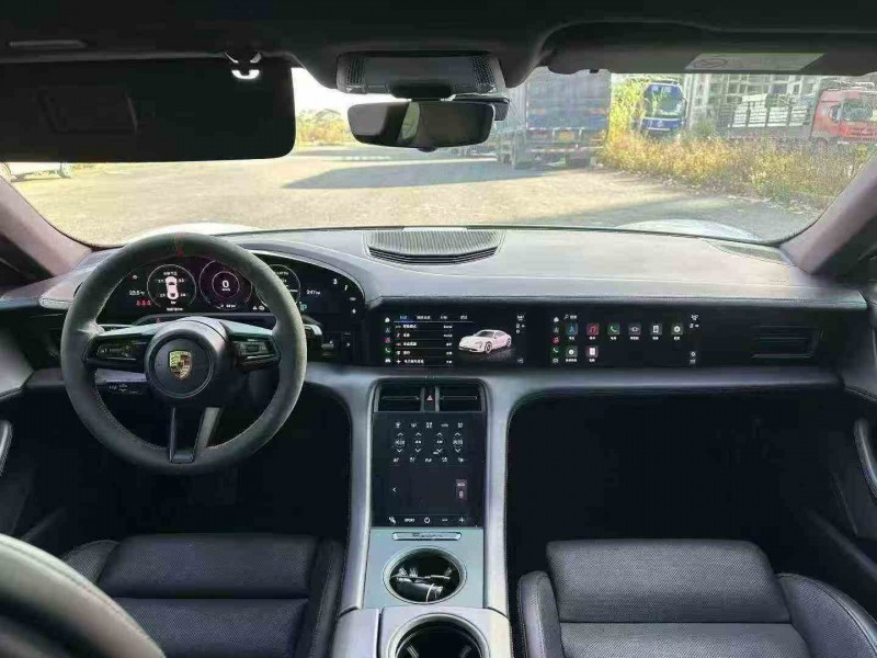 玉林21年保时捷Taycan4