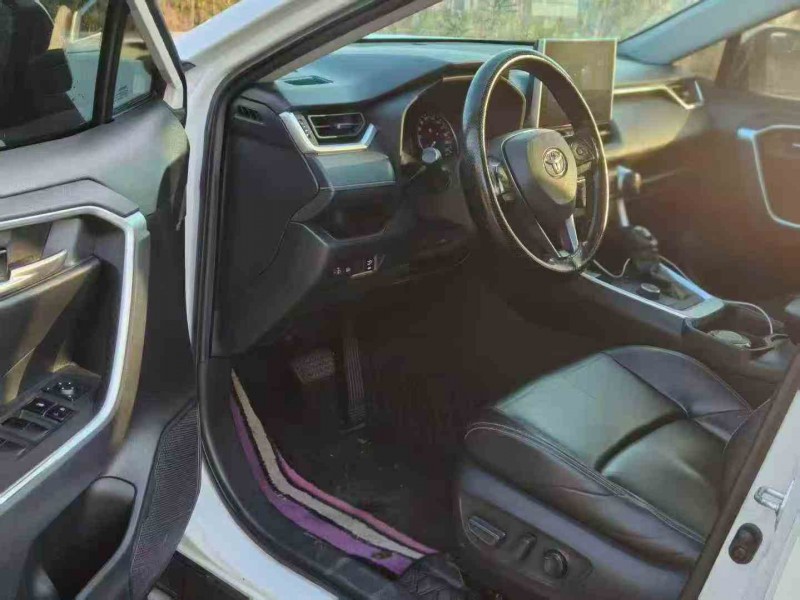 厦门21年丰田威兰达6