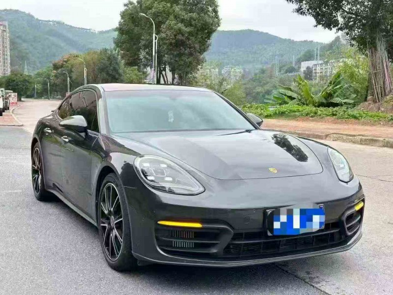 厦门22年保时捷帕拉梅拉3