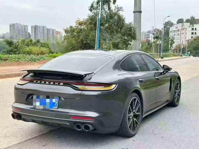 厦门22年保时捷帕拉梅拉8