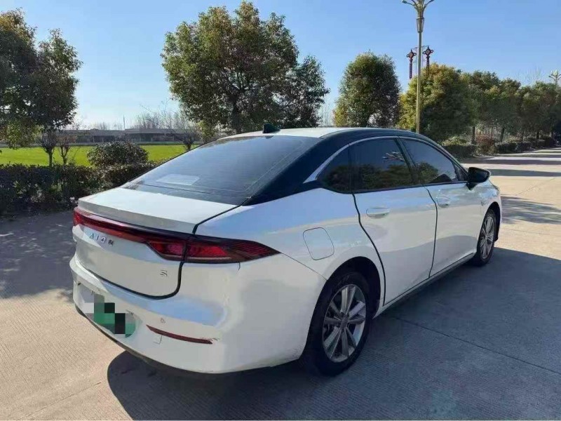 徐州23年传祺埃安S9