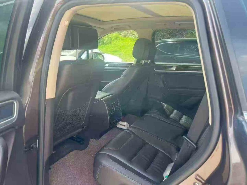 南平15年大众途锐5