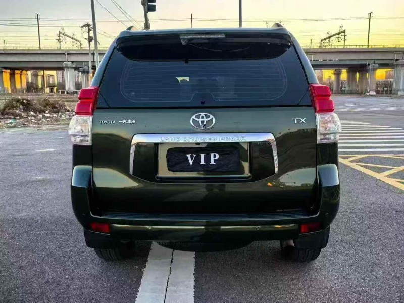 邯郸12年丰田普拉多9