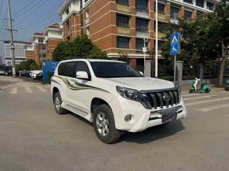 桂林13年丰田普拉多3