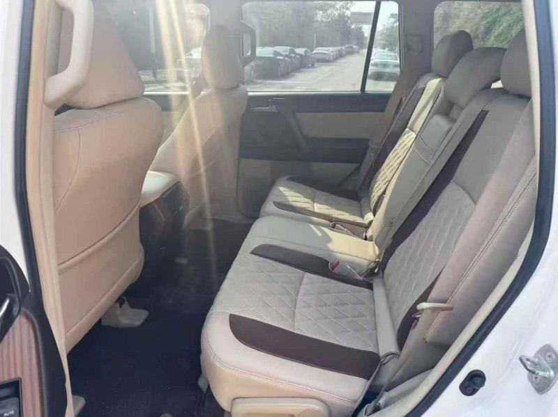 桂林13年丰田普拉多7