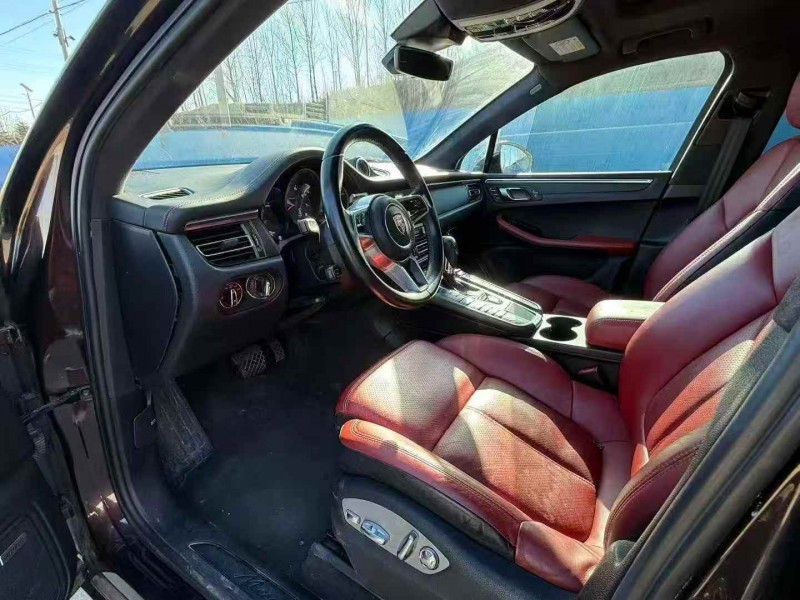 青岛20年保时捷Macan4
