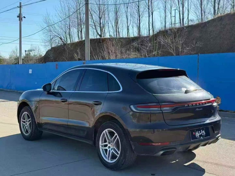青岛20年保时捷Macan7