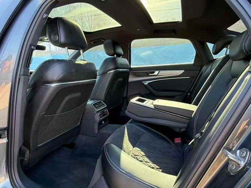 济宁22年奥迪A6L4
