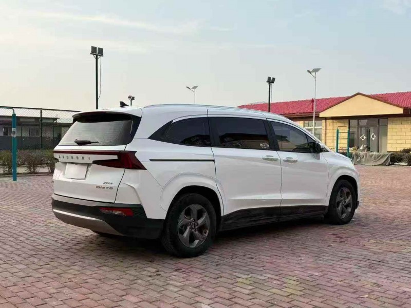 淄博22年现代库斯图7