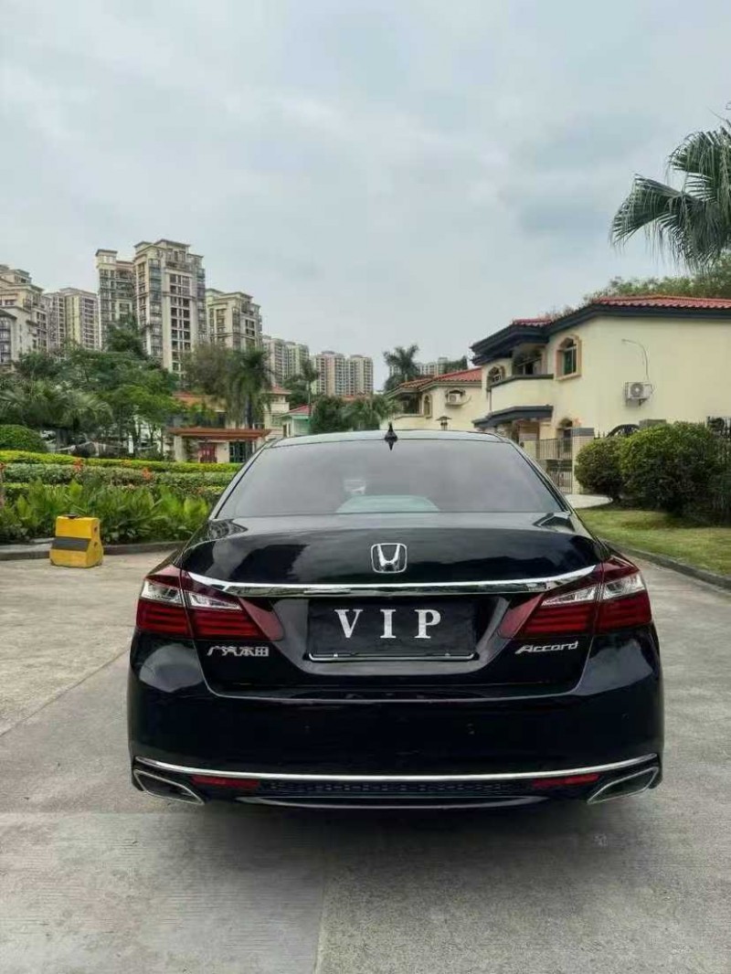 汕头17年本田雅阁9