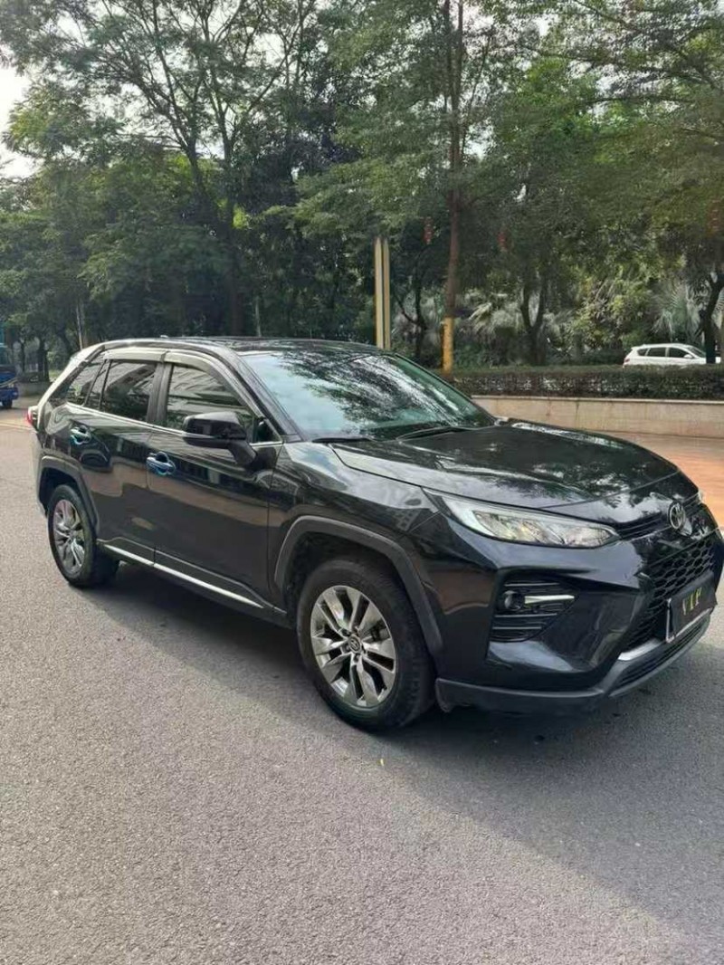 珠海22年丰田威兰达3