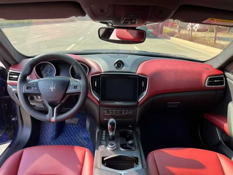 潍坊18年玛莎拉蒂Ghibli9