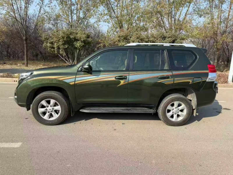 东营16年丰田普拉多8