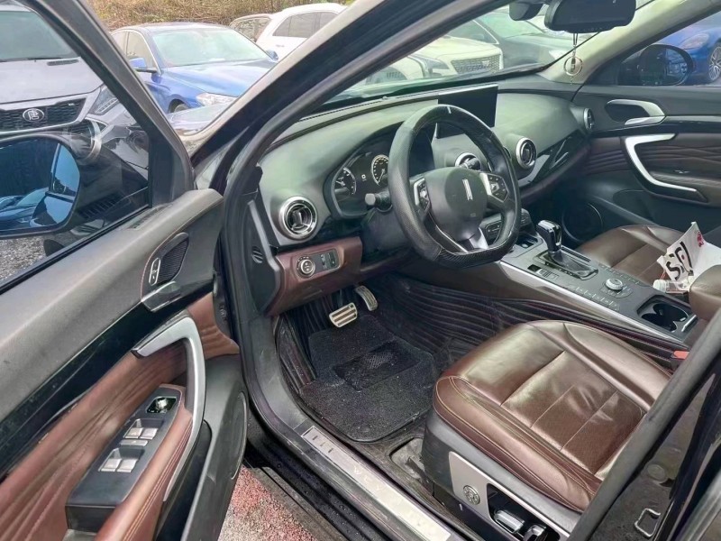 重庆18年长城汽车WEY3