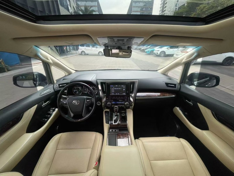 佛山19年丰田埃尔法5