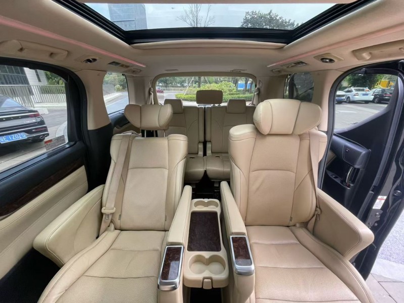 佛山19年丰田埃尔法6