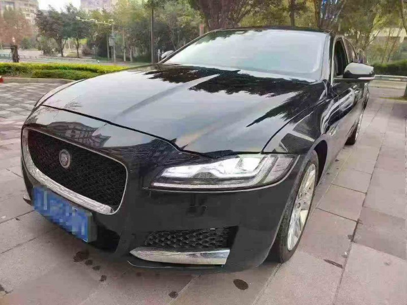 重庆18年捷豹XFL3