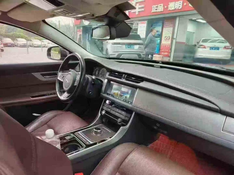 重庆18年捷豹XFL5