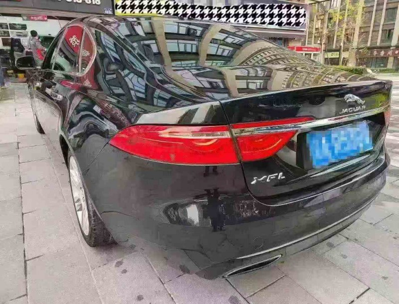 重庆18年捷豹XFL9