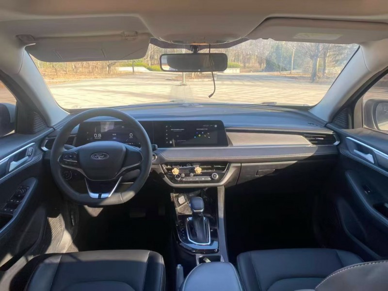 青岛21年福特福睿斯4