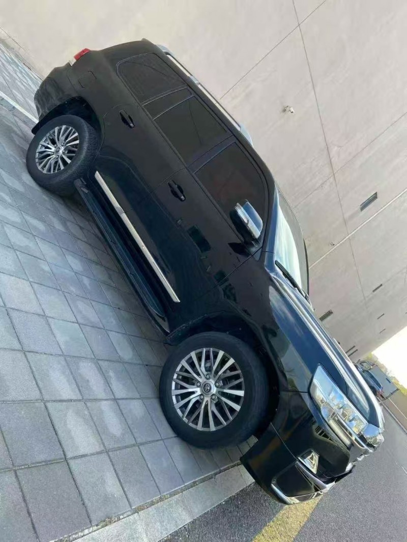 营口17年丰田兰德酷路泽2