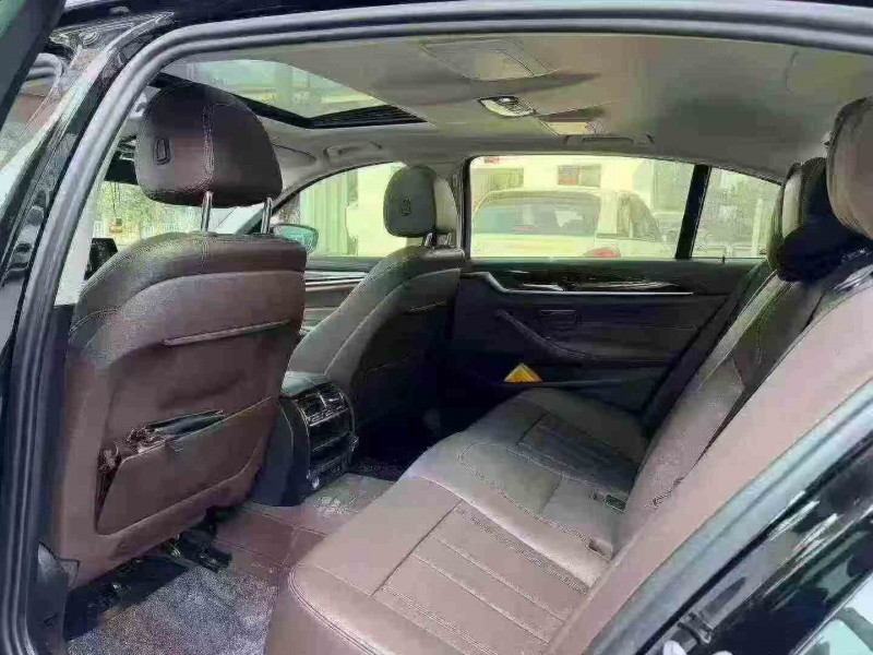 重庆20年宝马5系7