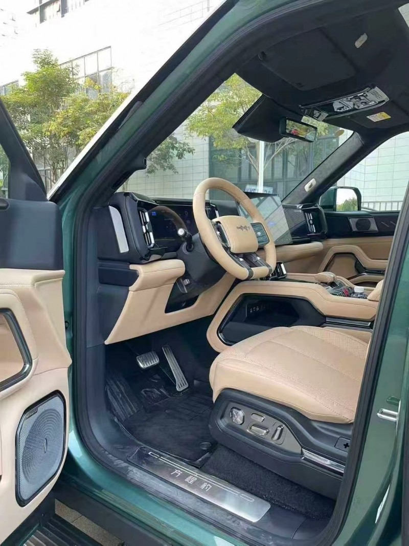 佛山25年比亚迪方程豹4