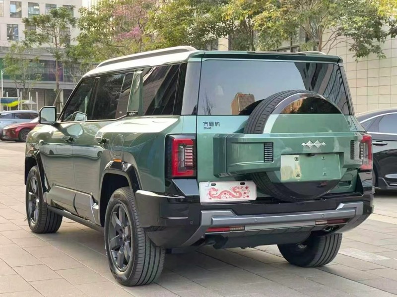 佛山25年比亚迪方程豹7