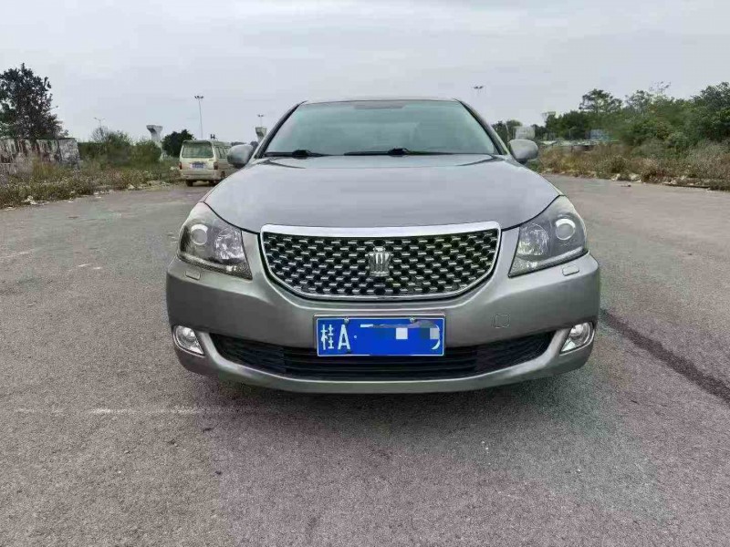 贵港12年丰田皇冠1