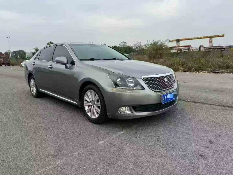 贵港12年丰田皇冠2