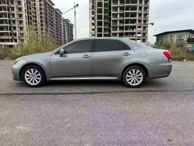 贵港12年丰田皇冠6