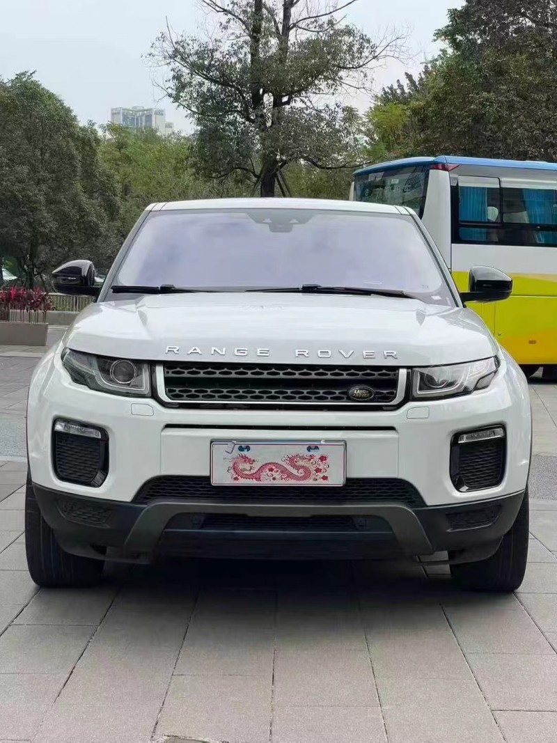 佛山17年路虎极光1