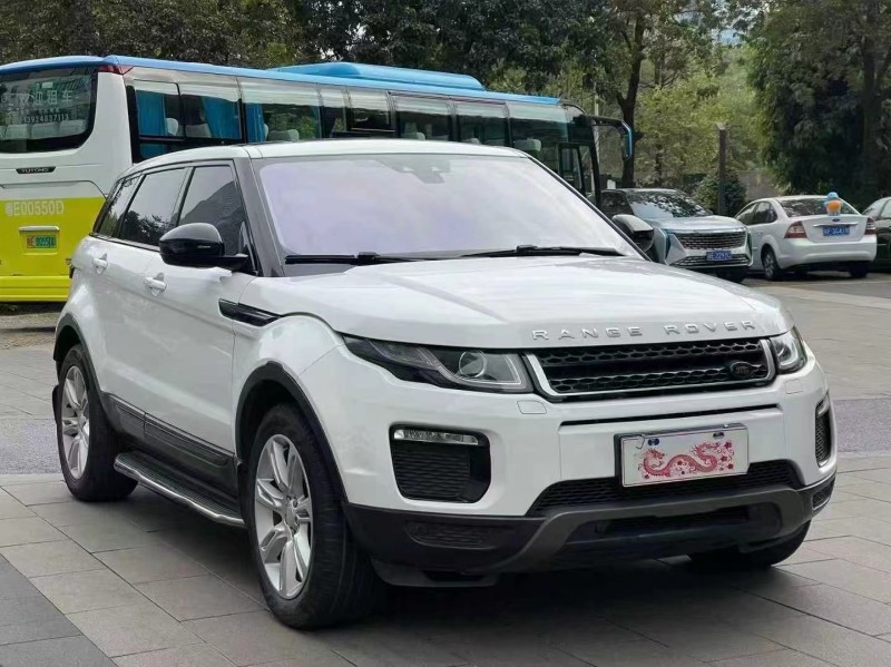 佛山17年路虎极光2