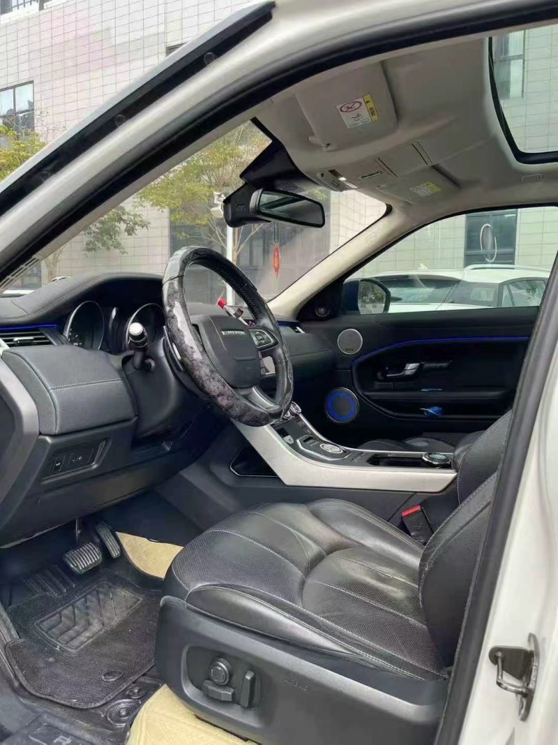 佛山17年路虎极光4