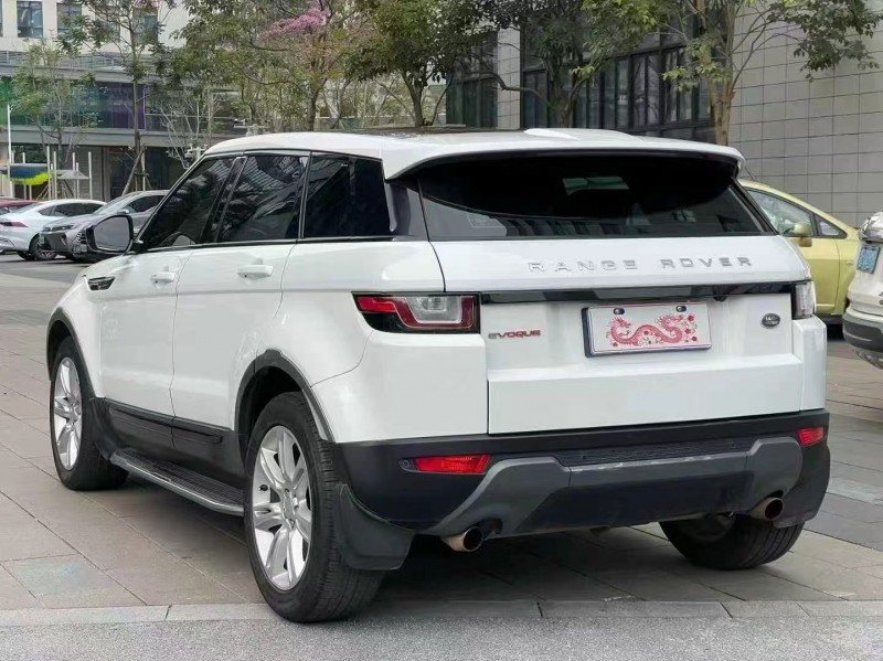 佛山17年路虎极光8