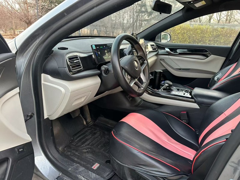 青岛25年比亚迪秦4