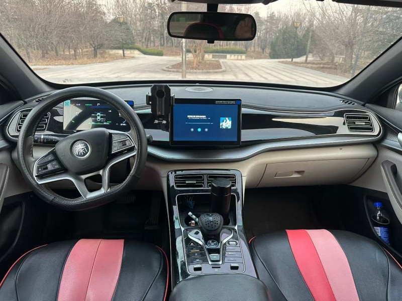 青岛25年比亚迪秦6