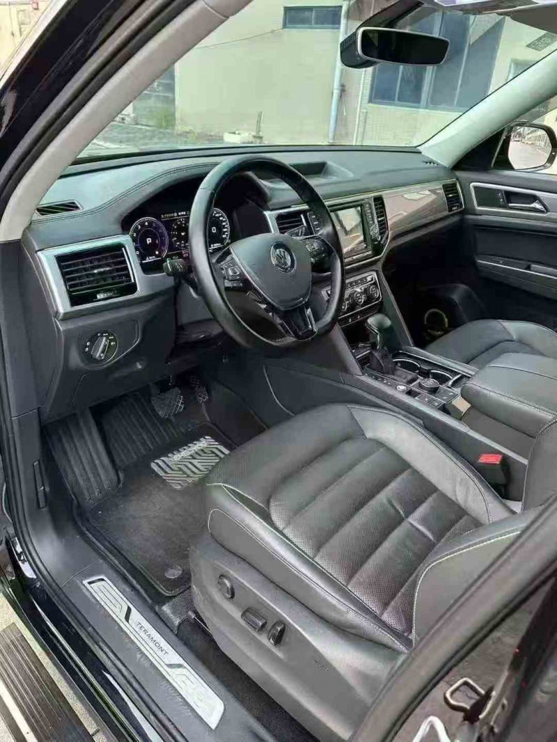 江门17年大众途昂4