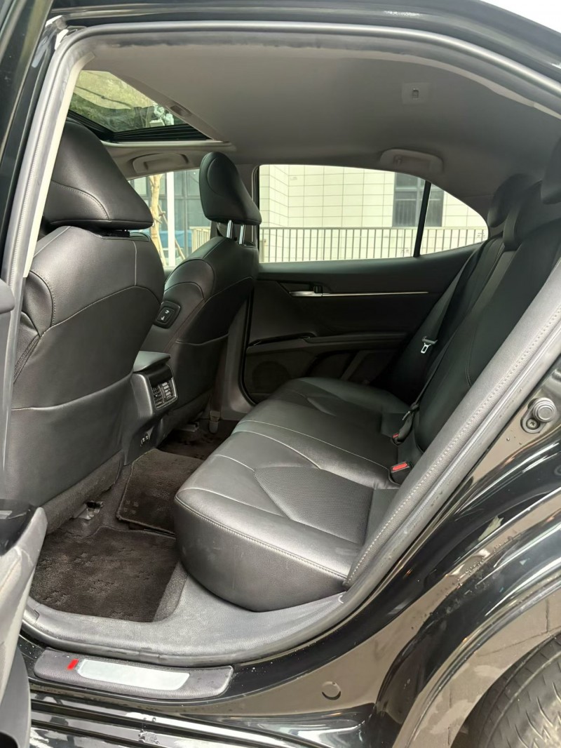 佛山22年丰田凯美瑞6