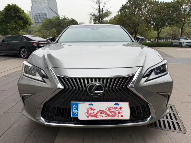 佛山19年雷克萨斯ES1