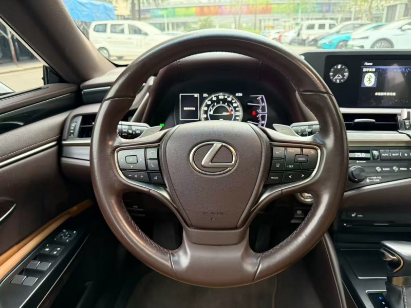 佛山19年雷克萨斯ES4