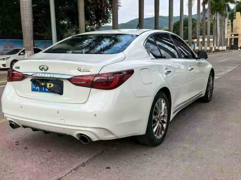 南平19年英菲尼迪Q50L8