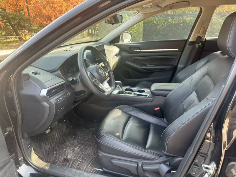 青岛22年日产天籁4