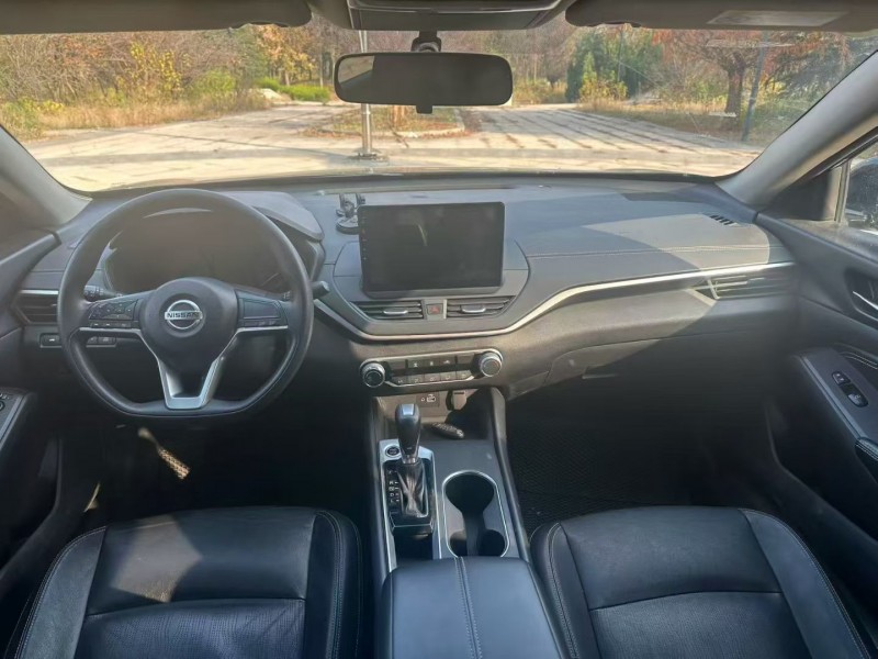 青岛22年日产天籁6