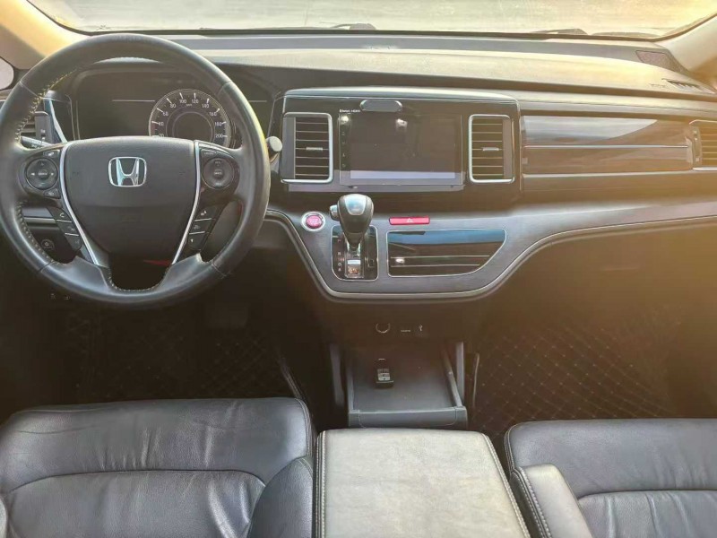 徐州16年本田艾力绅4