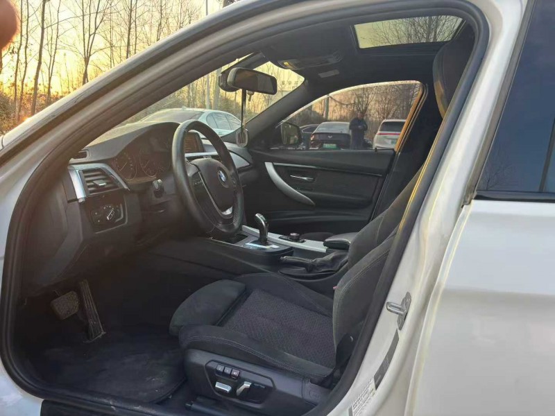 徐州17年宝马3系6