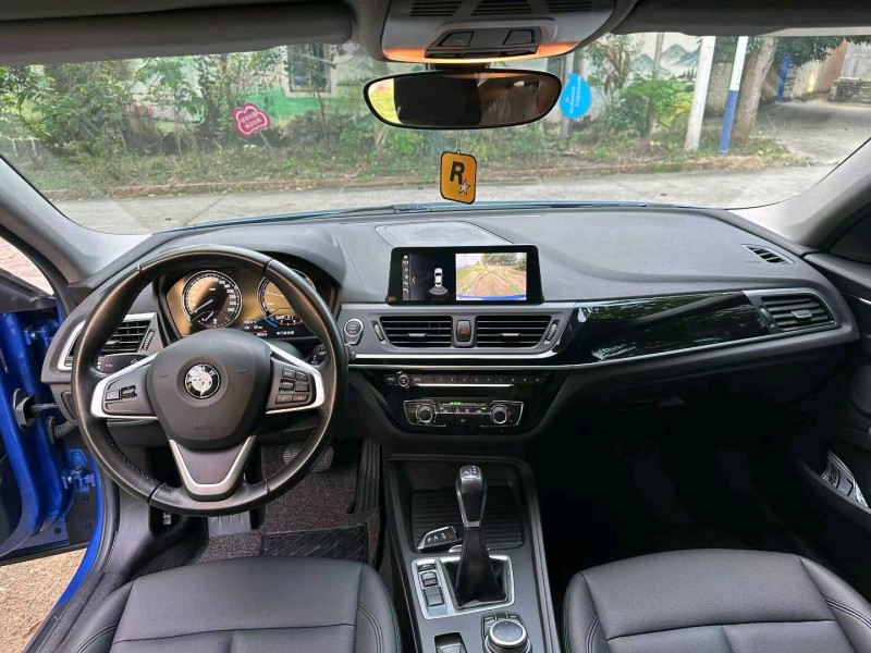 湛江19年宝马1系9